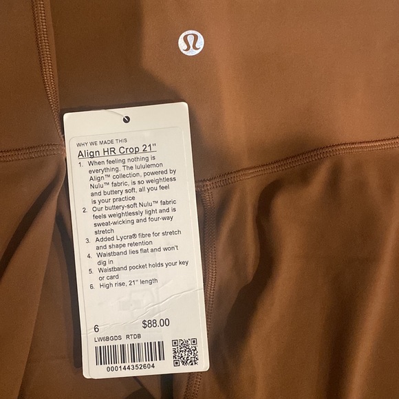 NWT Lululemon Align crop 21” size 6 - Picture 5 of 5